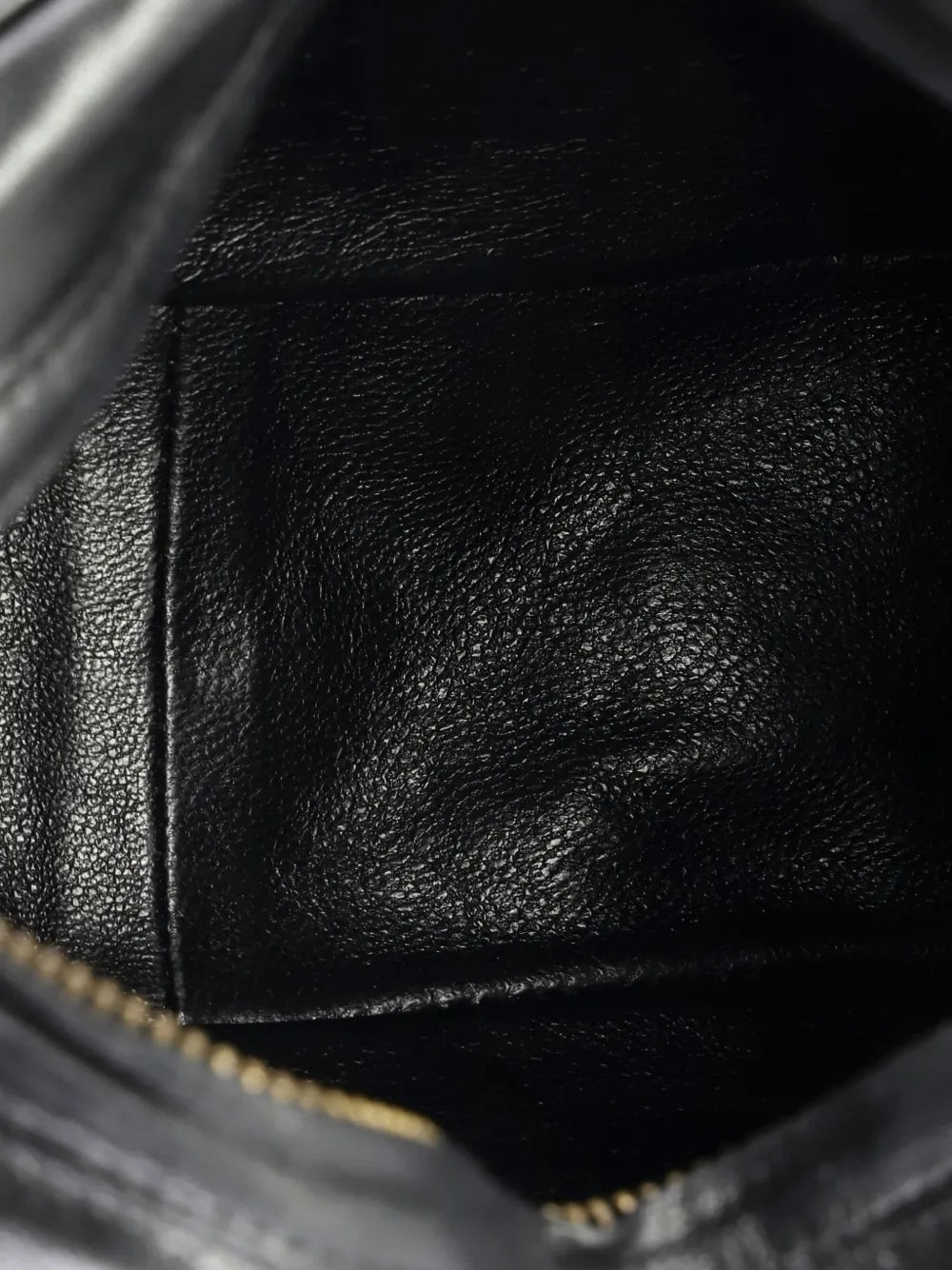 Pre-OwnedCHANEL Pre-OwnedDiamond CC Camera Bag Quilted Leather Small shoulder bag
