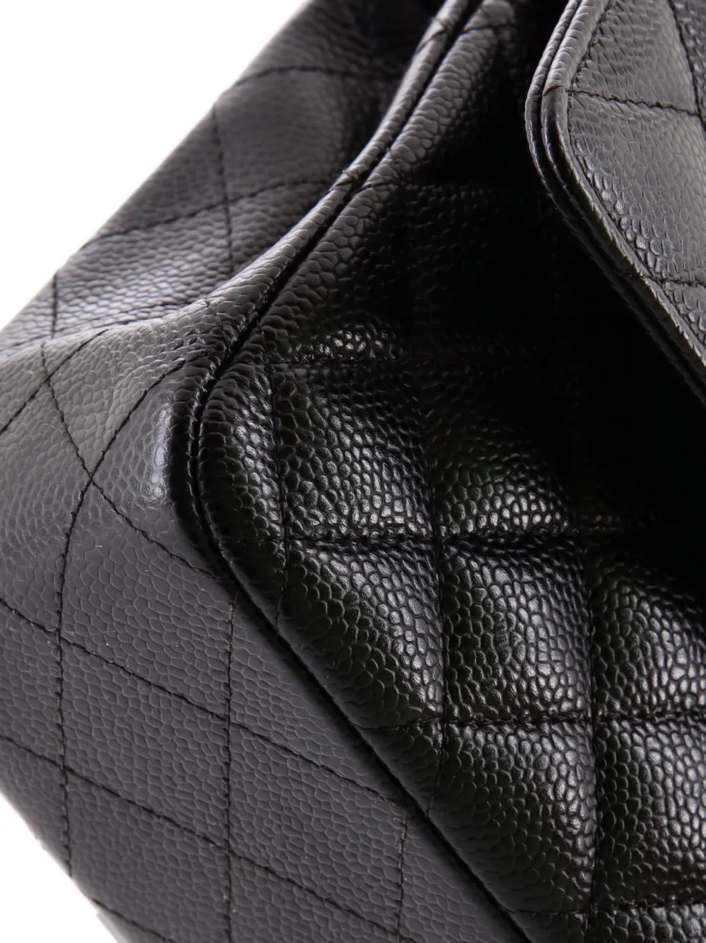 Pre-OwnedCHANEL Pre-OwnedClassic Double Flap Bag Quilted Caviar Medium shoulder bag