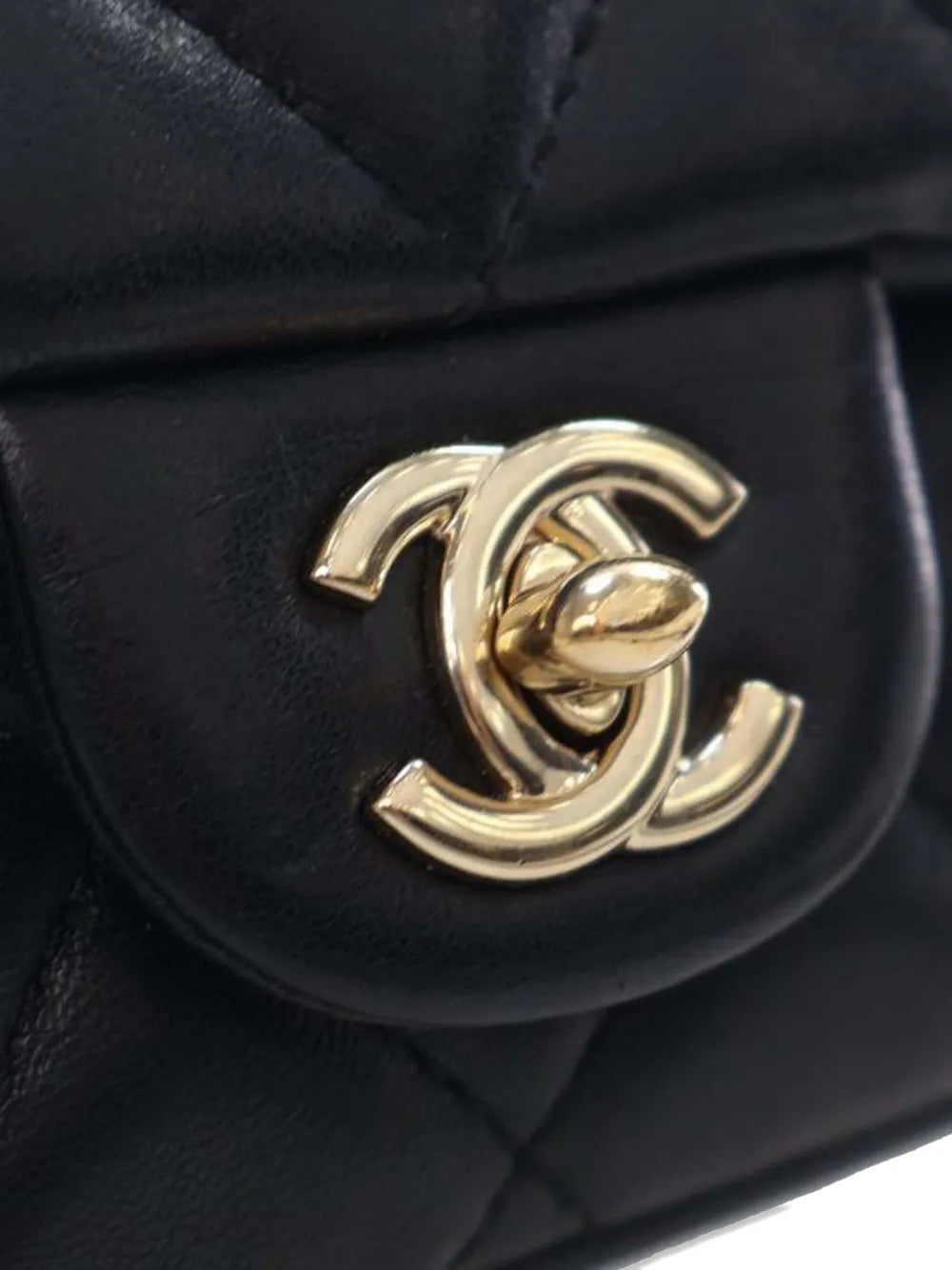 Pre-OwnedCHANEL Pre-Owned2019 Small Quilted Lambskin My Precious Pearls Chain Flap crossbody bag