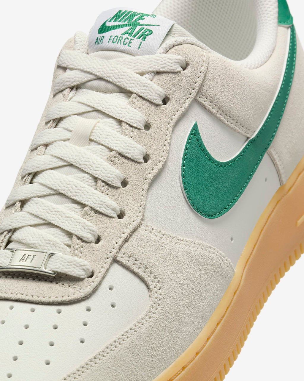 Nike Air Force 1 '07 LV8