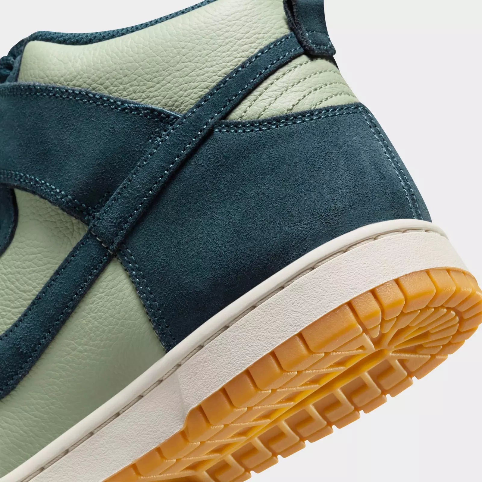 Men's Nike Dunk High Retro Casual Shoes