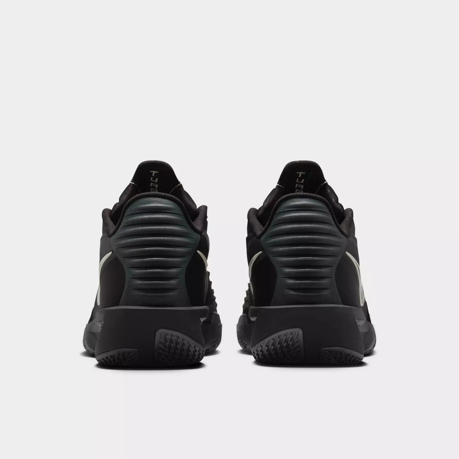 Men's Nike G.T. Cut 3 Turbo Basketball Shoes