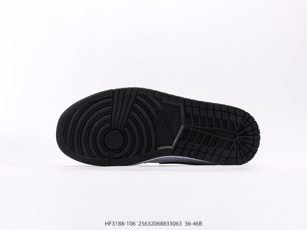 Air Jordan 1 Low Panda Toe